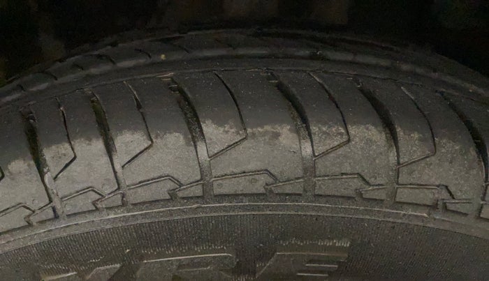 2021 Tata ALTROZ XE PETROL, Petrol, Manual, 49,668 km, Left Front Tyre Tread