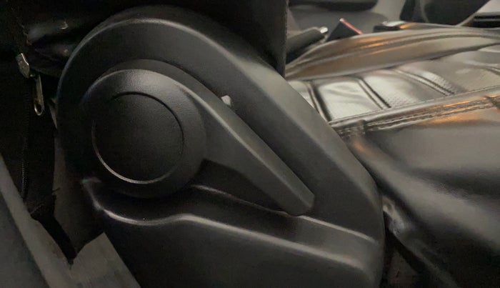 2021 Tata ALTROZ XE PETROL, Petrol, Manual, 49,668 km, Driver Side Adjustment Panel