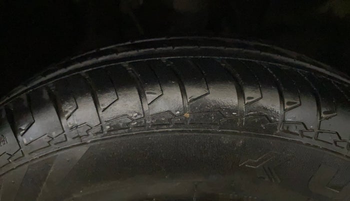 2021 Tata ALTROZ XE PETROL, Petrol, Manual, 49,668 km, Right Front Tyre Tread