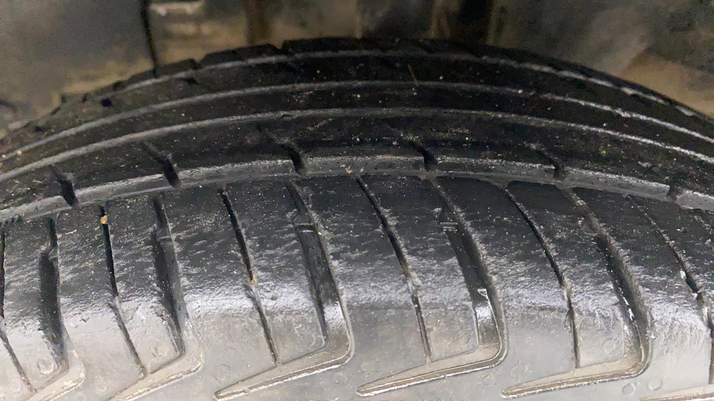 2019 Renault Kwid RXL, Petrol, Manual, 20,053 km, Left Front Tyre Tread