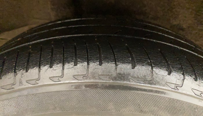 2015 Honda Amaze 1.2L I-VTEC S, Petrol, Manual, 93,955 km, Right Rear Tyre Tread