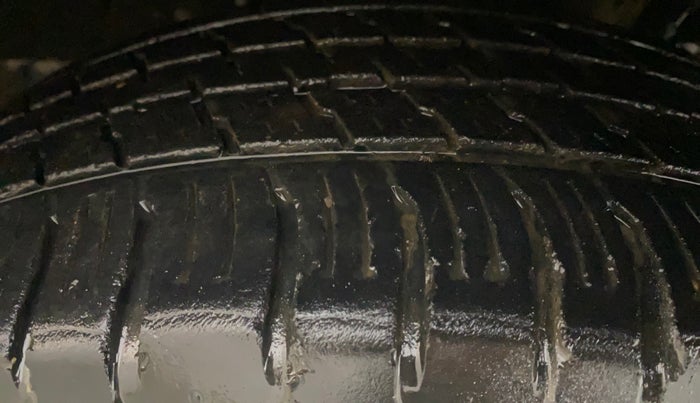 2018 Jeep Compass LIMITED (O) 2.0 DIESEL 4X4, Diesel, Manual, 76,986 km, Left Front Tyre Tread