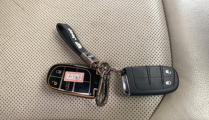 2018 Jeep Compass LIMITED (O) 2.0 DIESEL 4X4, Diesel, Manual, 76,986 km, Key Close Up