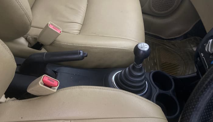 2014 Honda Amaze 1.2L I-VTEC S, Petrol, Manual, 93,119 km, Gear Lever