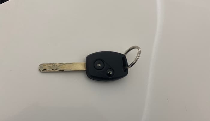 2014 Honda Amaze 1.2L I-VTEC S, Petrol, Manual, 93,119 km, Key Close Up