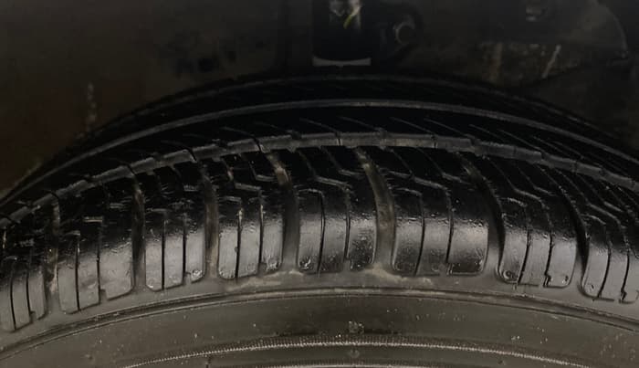 2014 Honda Amaze 1.2L I-VTEC S, Petrol, Manual, 93,119 km, Right Front Tyre Tread