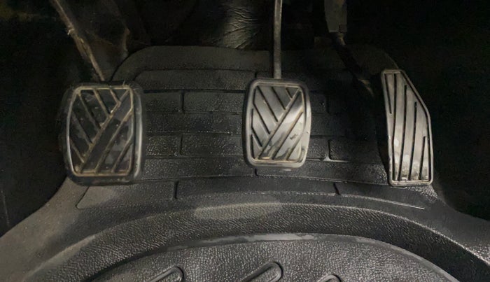 2023 Maruti Swift VXI, CNG, Manual, 89,102 km, Pedals