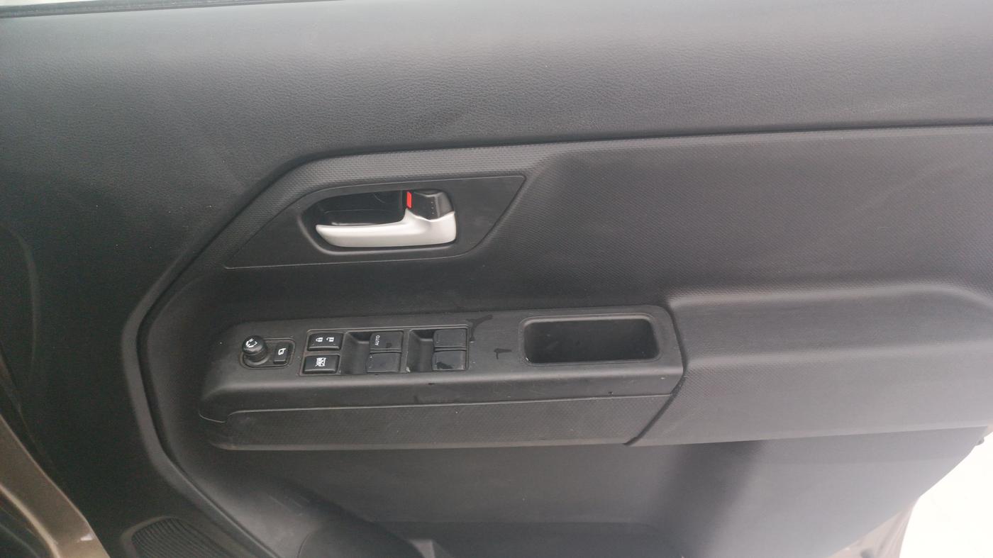 2021 Maruti New Wagon-R ZXI 1.2, Petrol, Manual, 37,847 km, Driver Side Door Panels Control