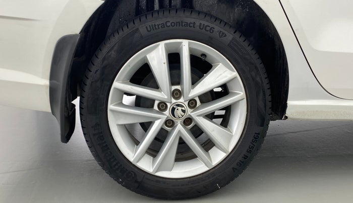 2017 Skoda Rapid Style 1.5 TDI AT, Diesel, Automatic, 90,406 km, Right Rear Wheel