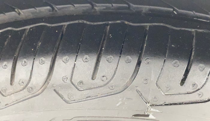 2017 Honda Jazz 1.2L I-VTEC V AT, Petrol, Automatic, 40,196 km, Right Rear Tyre Tread