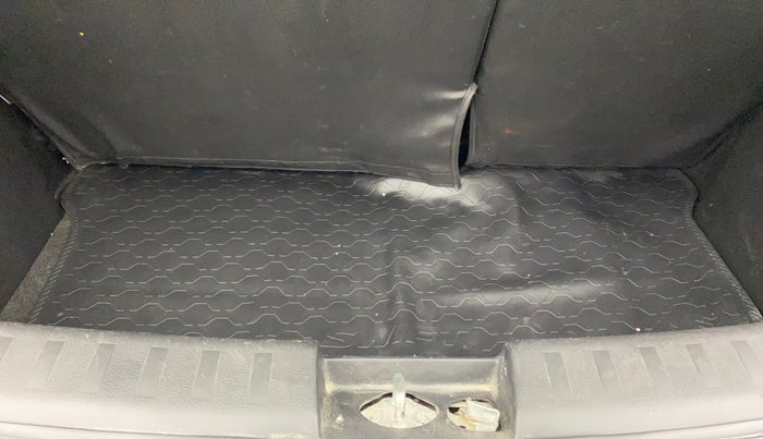 2016 Maruti Swift VXI, Petrol, Manual, 62,511 km, Boot Inside