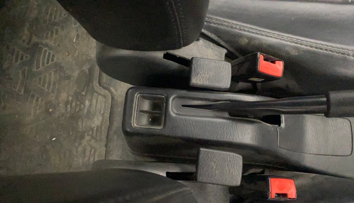 2022 Maruti Eeco 5 STR AC (O), Petrol, Manual, 35,543 km, Driver Side Adjustment Panel