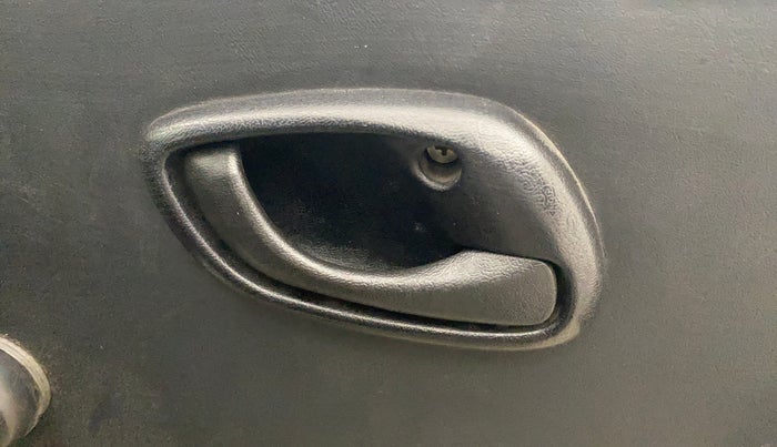 2022 Maruti Eeco 5 STR AC (O), Petrol, Manual, 35,543 km, Driver Side Door Panels Control