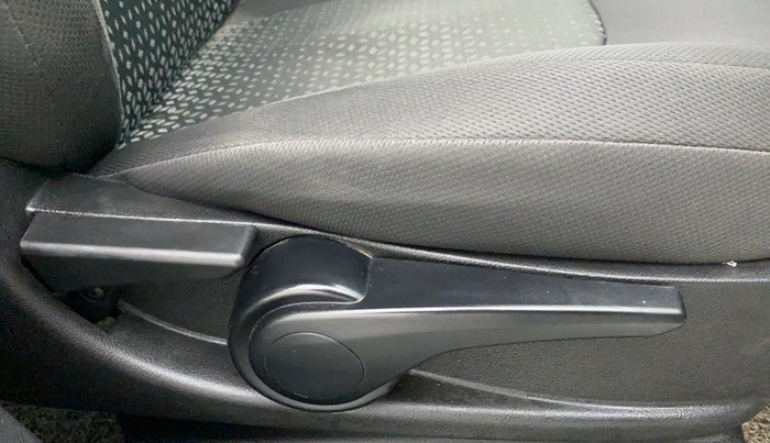 2018 Tata NEXON XZ+ 1.2, CNG, Manual, 66,830 km, Driver Side Adjustment Panel