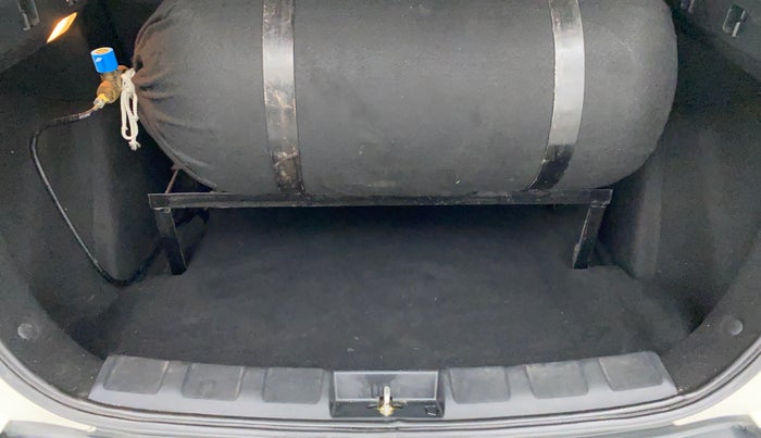 2018 Tata NEXON XZ+ 1.2, CNG, Manual, 66,830 km, Boot Inside