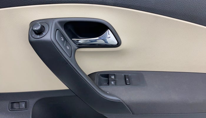 2020 Skoda Rapid ACTIVE 1.0 TSI, Petrol, Manual, 29,060 km, Driver Side Door Panels Control