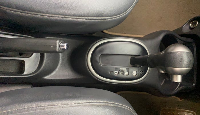 2016 Nissan Micra XV CVT, Petrol, Automatic, 74,157 km, Gear Lever