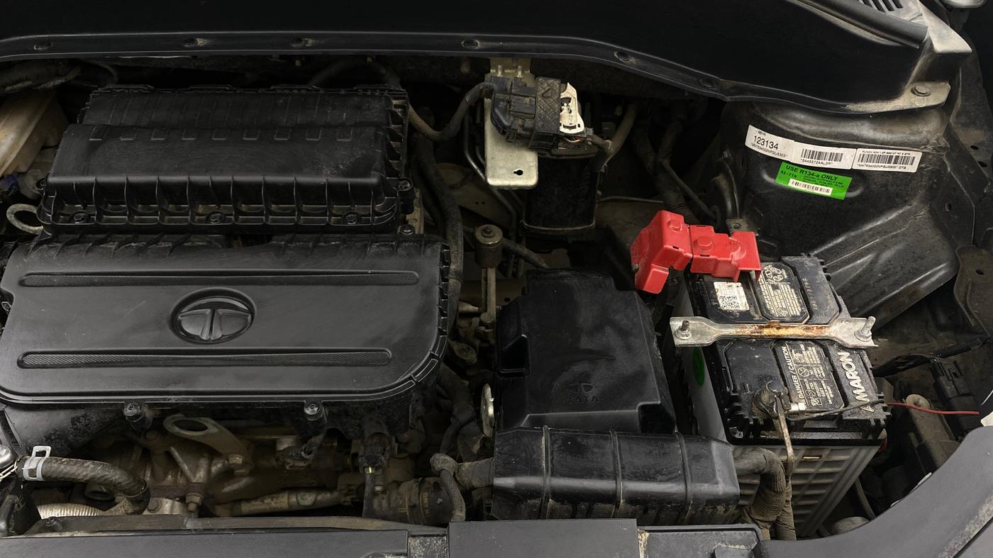 2022 Tata PUNCH ADVENTURE MT, Petrol, Manual, 23,423 km, Engine View - Left