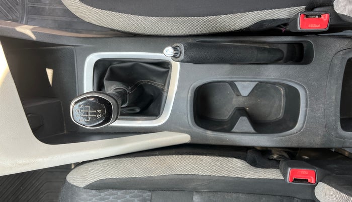 2022 Nissan MAGNITE XL, Petrol, Manual, 63,952 km, Gear Lever