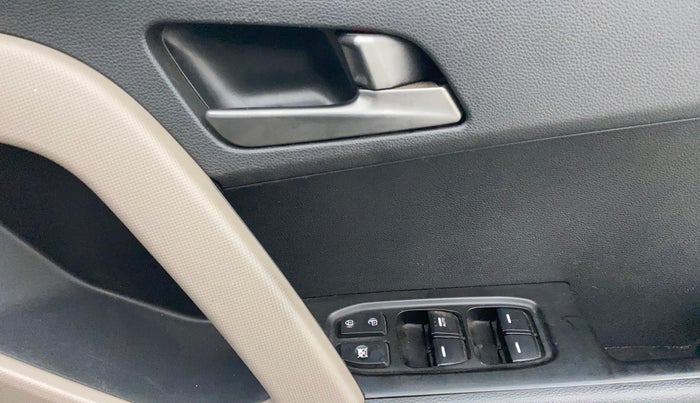 2016 Hyundai Creta SX PLUS 1.6 PETROL, Petrol, Manual, 80,183 km, Driver Side Door Panels Control