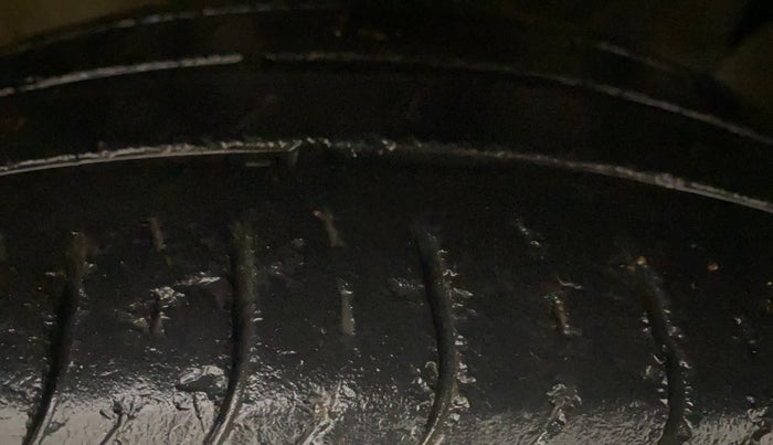 2016 Hyundai Creta SX PLUS 1.6 PETROL, Petrol, Manual, 80,183 km, Right Front Tyre Tread