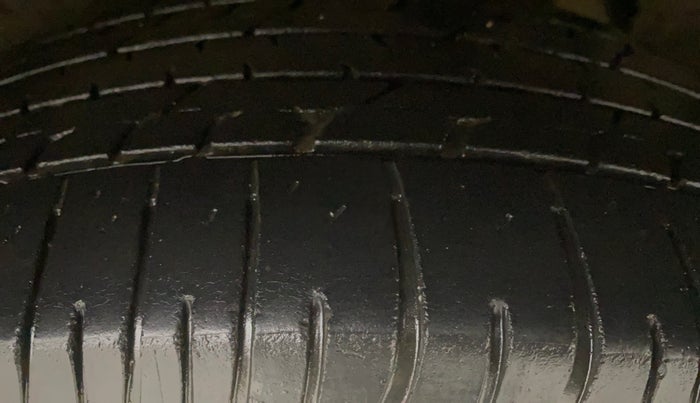 2016 Hyundai Creta SX PLUS 1.6 PETROL, Petrol, Manual, 80,183 km, Left Rear Tyre Tread