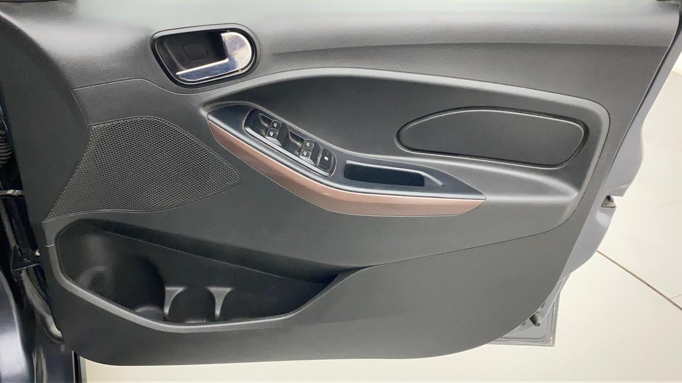 2019 Ford FREESTYLE TITANIUM 1.5 DIESEL, Diesel, Manual, 38,205 km, Driver Side Door Panels Control