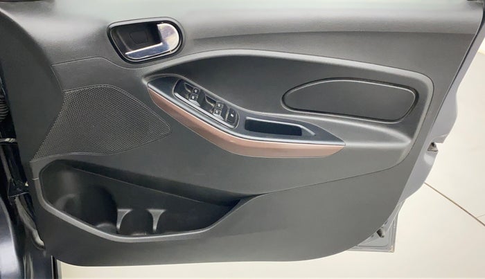 2019 Ford FREESTYLE TITANIUM 1.5 DIESEL, Diesel, Manual, 38,205 km, Driver Side Door Panels Control