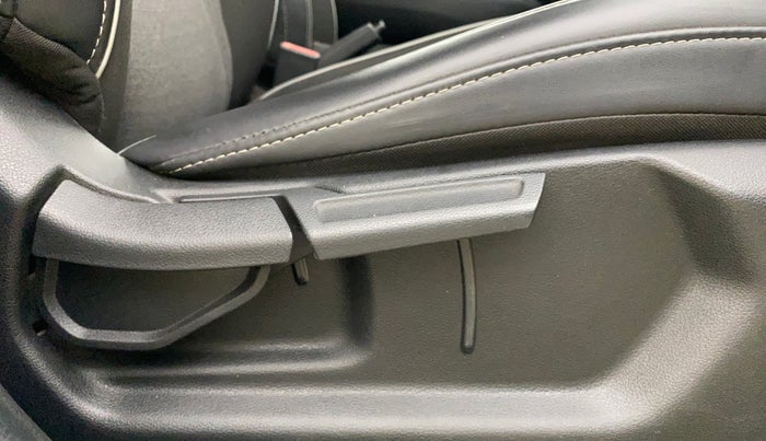 2024 Hyundai EXTER SX 1.2 MT Hy-CNG Duo , CNG, Manual, 14,280 km, Driver Side Adjustment Panel