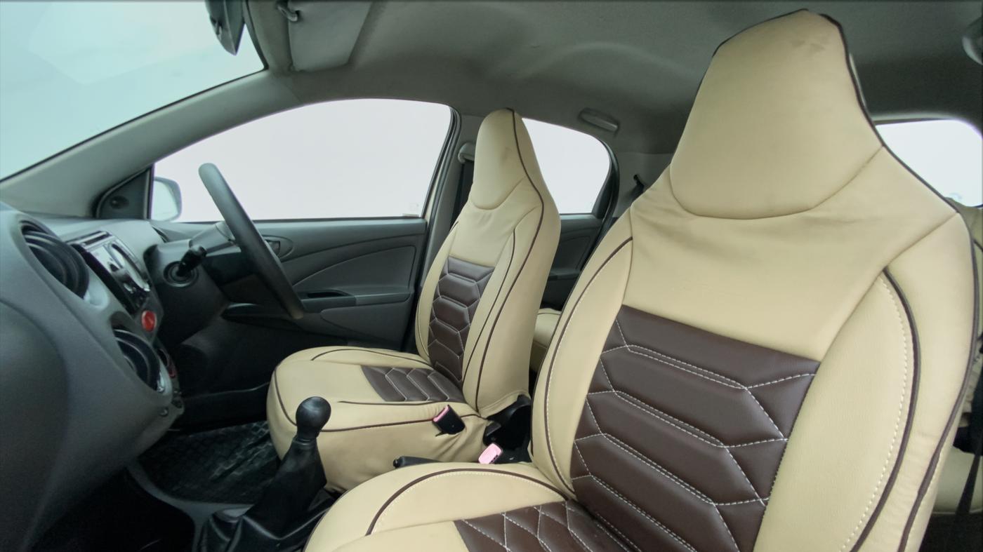 2012 Toyota Etios Liva G, Petrol, Manual, 1,03,218 km, Right Side Front Door Cabin