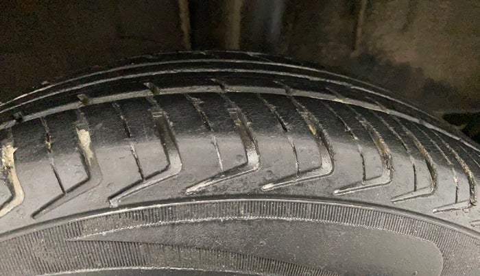 2018 Renault Kwid RXT 1.0 AMT (O), Petrol, Automatic, 31,973 km, Left Rear Tyre Tread