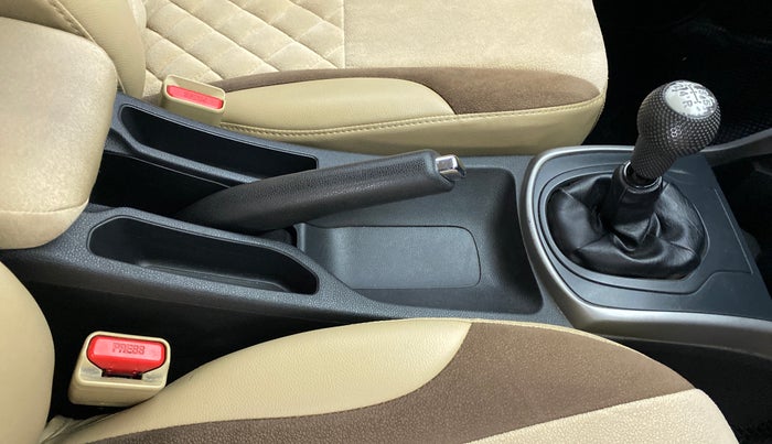 2018 Honda City V MT PETROL, Petrol, Manual, 50,426 km, Gear Lever