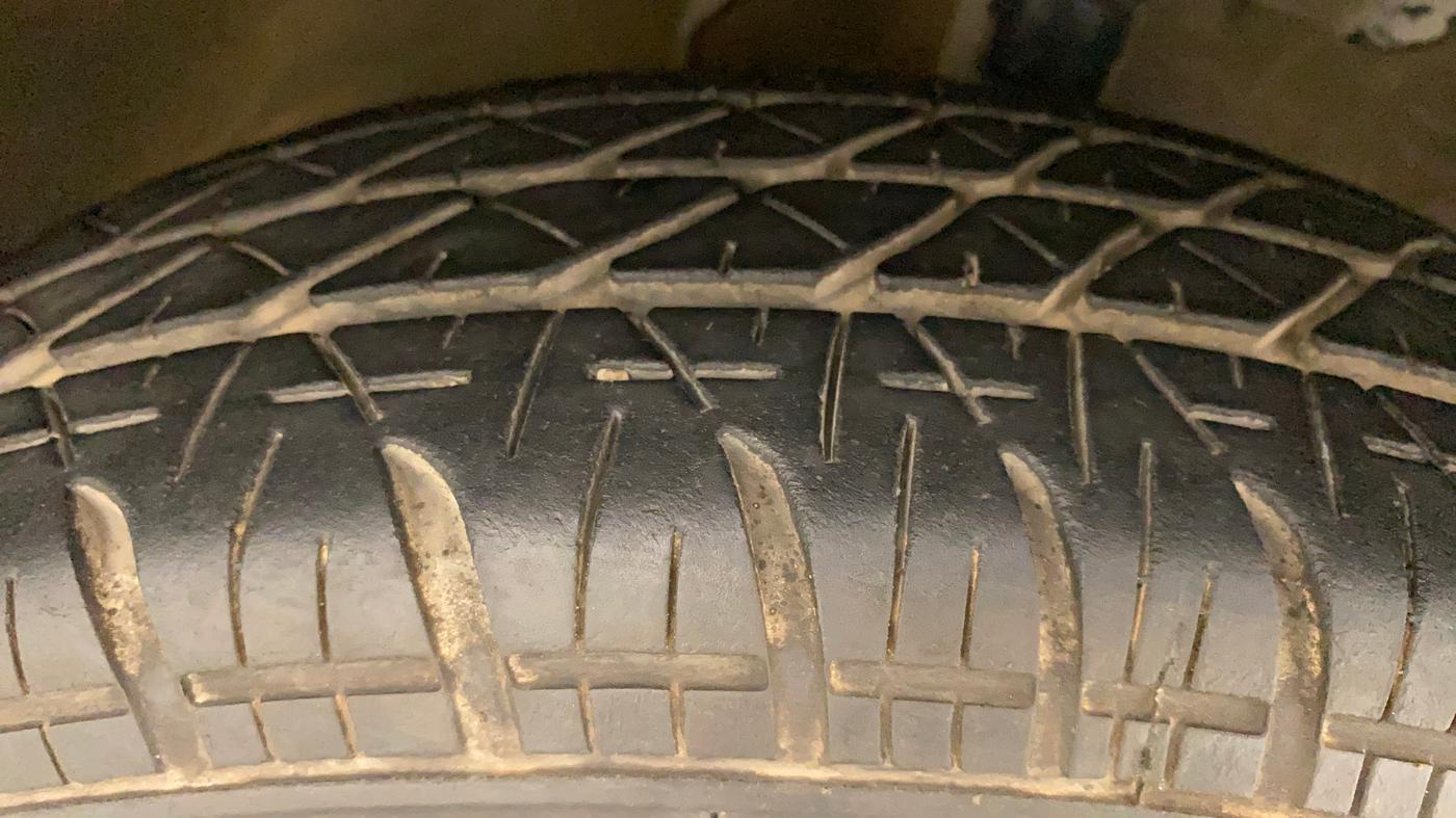 2010 Maruti Ritz VXI, Petrol, Manual, 76,940 km, Right Front Tyre Tread