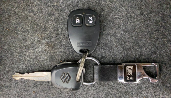 2010 Maruti Ritz VXI, Petrol, Manual, 76,940 km, Key Close Up