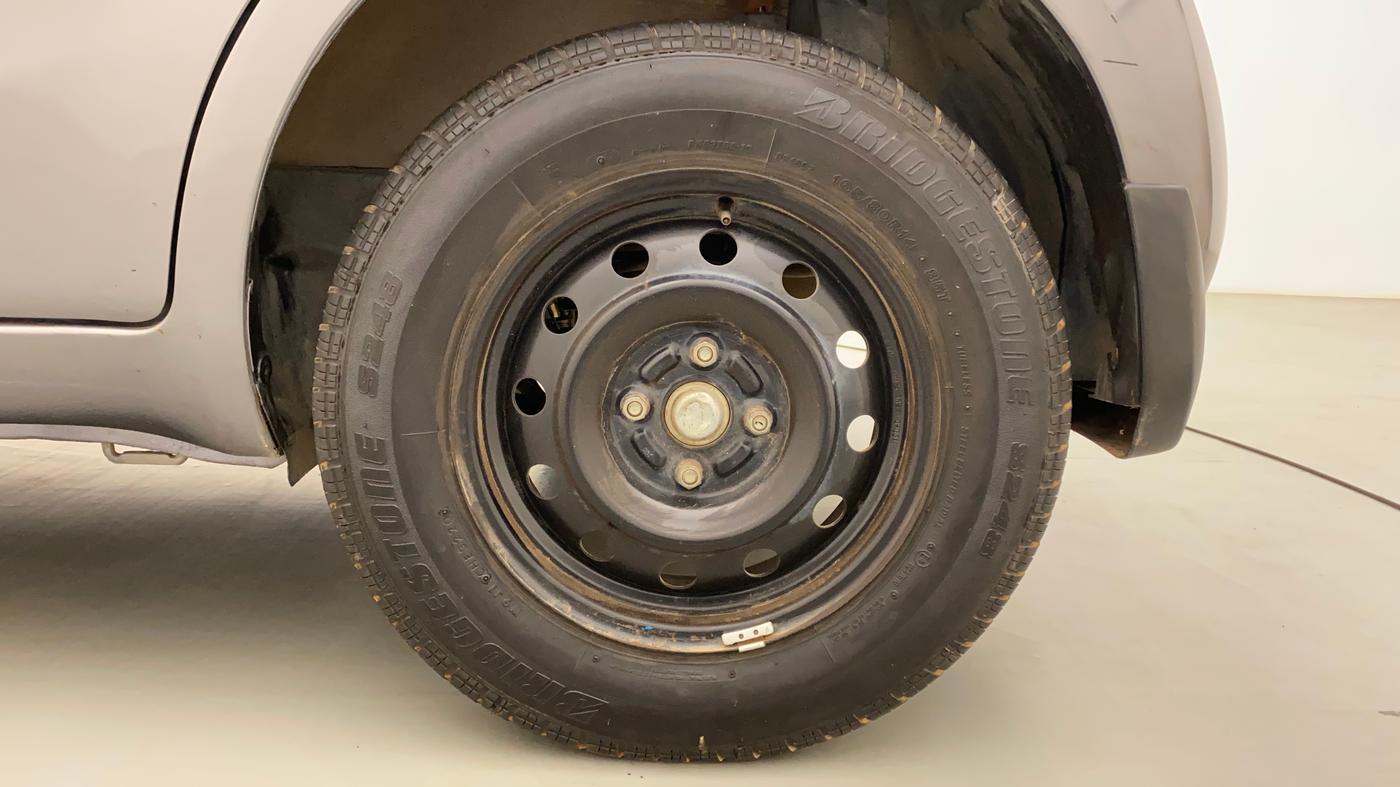 2010 Maruti Ritz VXI, Petrol, Manual, 76,940 km, Left Rear Wheel
