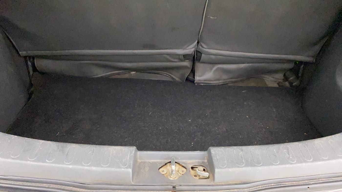 2010 Maruti Ritz VXI, Petrol, Manual, 76,940 km, Boot Inside