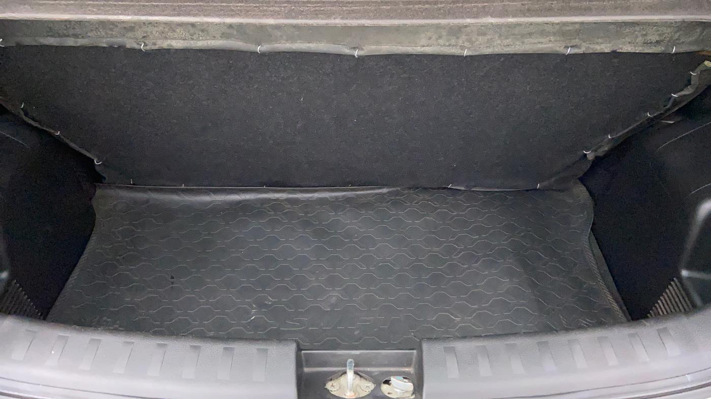 2014 Maruti Swift VXI D, Petrol, Manual, 37,288 km, Boot Inside