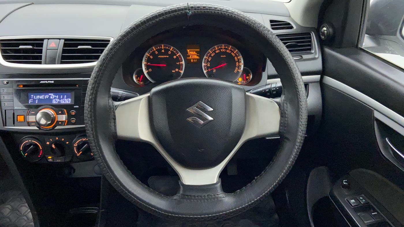 2014 Maruti Swift VXI D, Petrol, Manual, 37,288 km, Steering Wheel Close Up