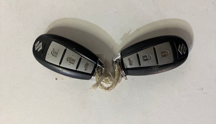 2019 Maruti Ciaz ALPHA 1.5 SHVS PETROL, Petrol, Manual, 25,604 km, Key Close Up