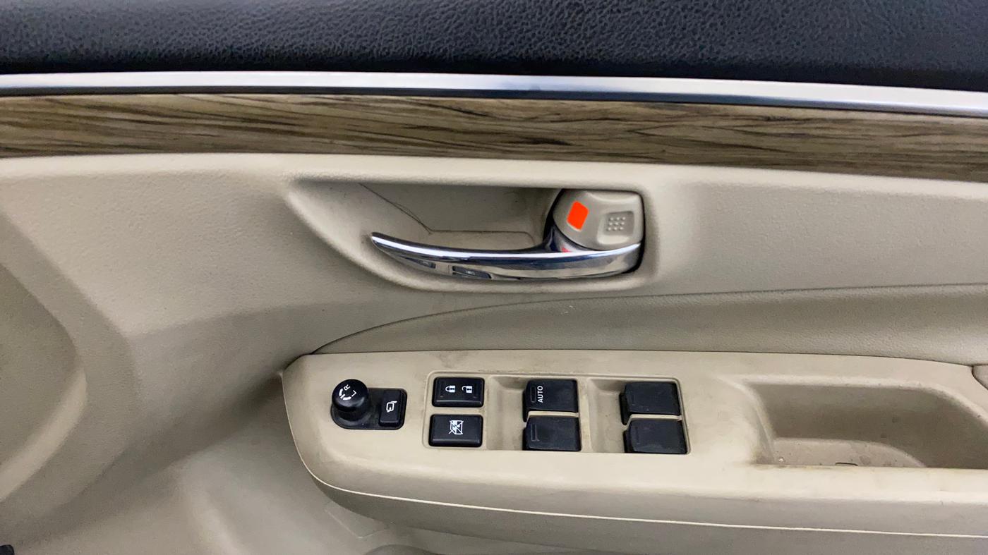 2019 Maruti Ciaz ALPHA 1.5 SHVS PETROL, Petrol, Manual, 25,647 km, Driver Side Door Panels Control