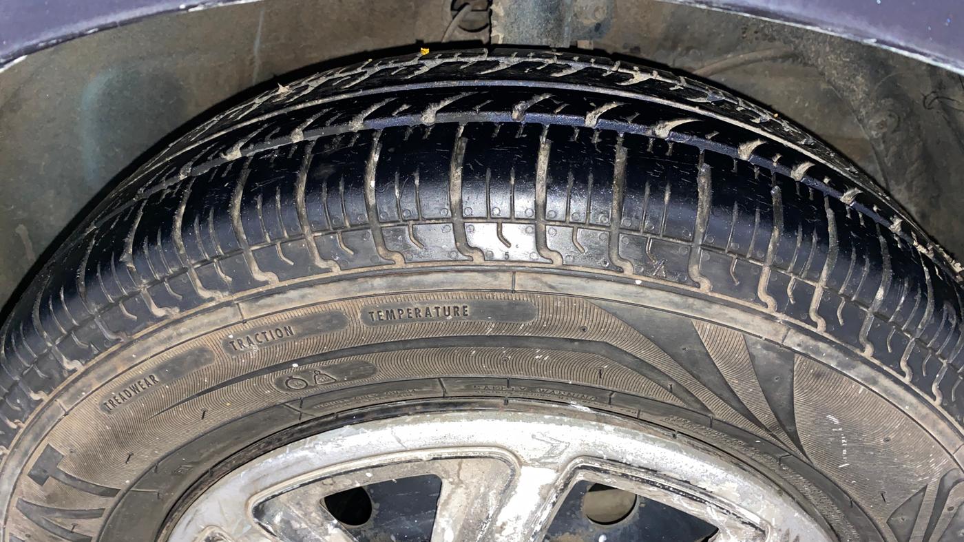 2019 Maruti Dzire VXI, Petrol, Manual, 98,383 km, Right Front Tyre Tread