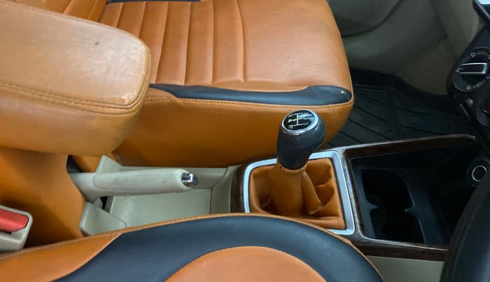 2019 Maruti Dzire VXI, Petrol, Manual, 98,383 km, Gear Lever