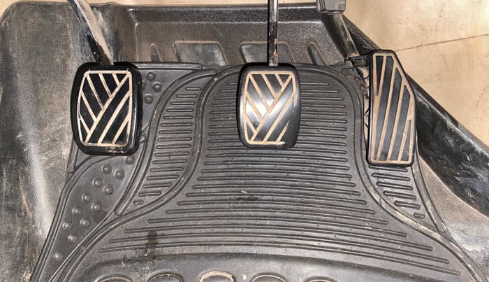 2019 Maruti Dzire VXI, Petrol, Manual, 98,383 km, Pedals