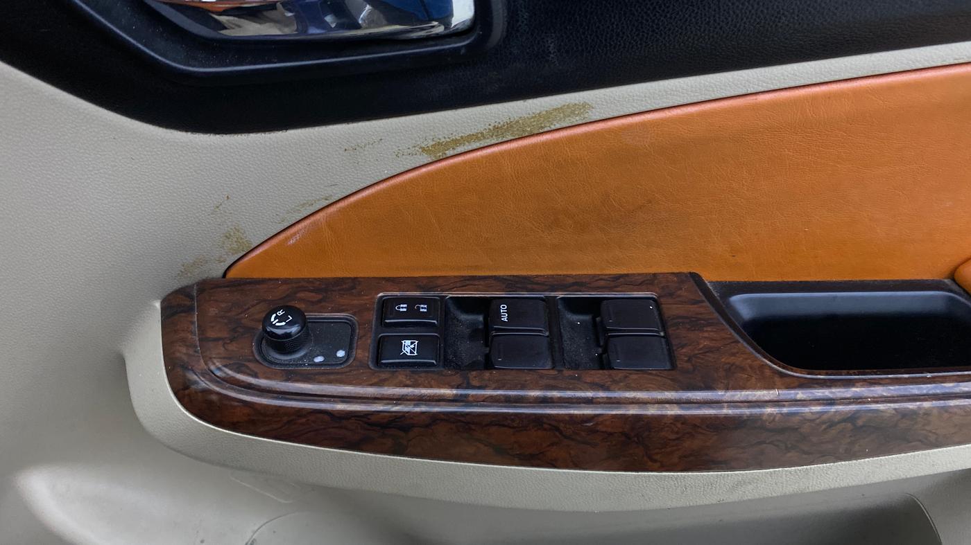 2019 Maruti Dzire VXI, Petrol, Manual, 98,383 km, Driver Side Door Panels Control