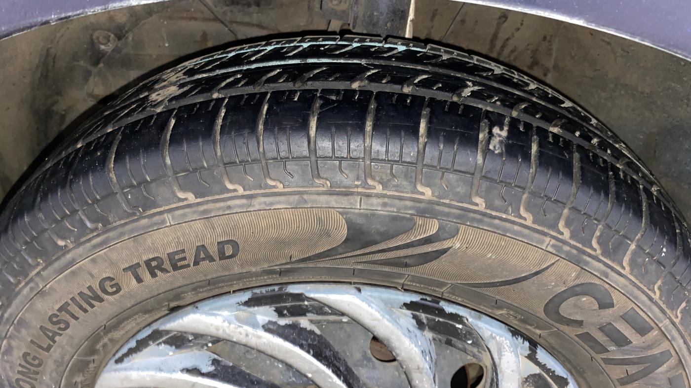 2019 Maruti Dzire VXI, Petrol, Manual, 98,383 km, Left Front Tyre Tread