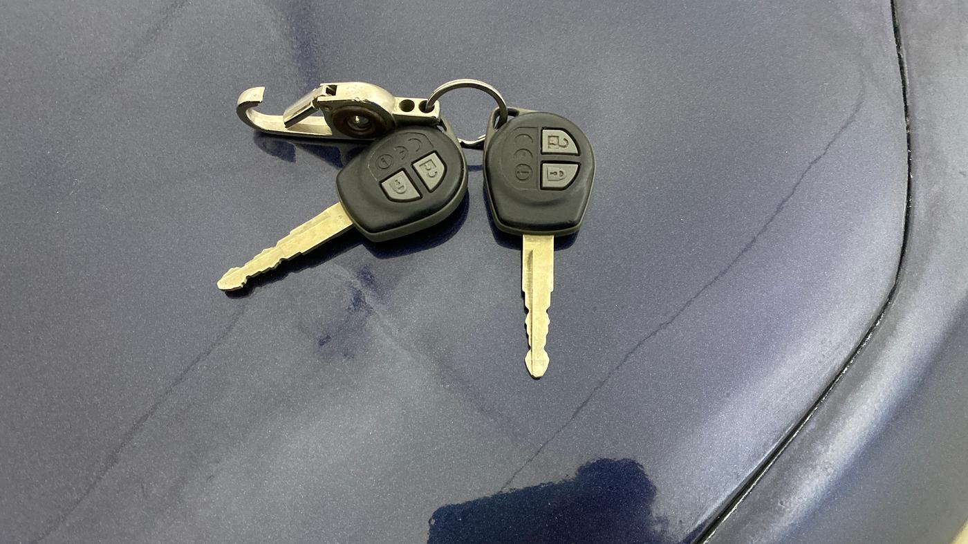 2019 Maruti Dzire VXI, Petrol, Manual, 98,383 km, Key Close Up