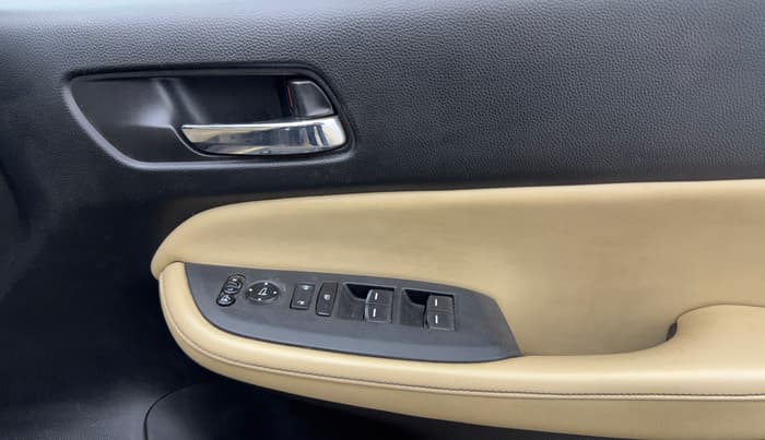 2020 Honda City 1.5L I-VTEC ZX CVT, Petrol, Automatic, 96,318 km, Driver Side Door Panels Control