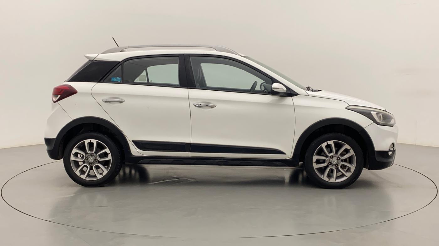 2017 Hyundai i20 Active 1.2 SX, Petrol, Manual, 32,345 km, Right Side View