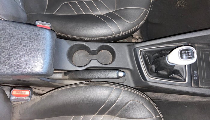 2019 Hyundai Elite i20 ASTA 1.2 (O), CNG, Manual, 79,137 km, Gear Lever