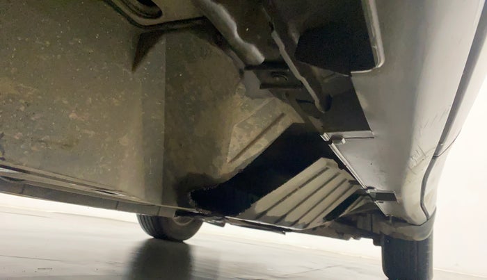 2016 Honda CRV 2.4L 2WD AT, Petrol, Automatic, 1,00,440 km, Right Side Underbody